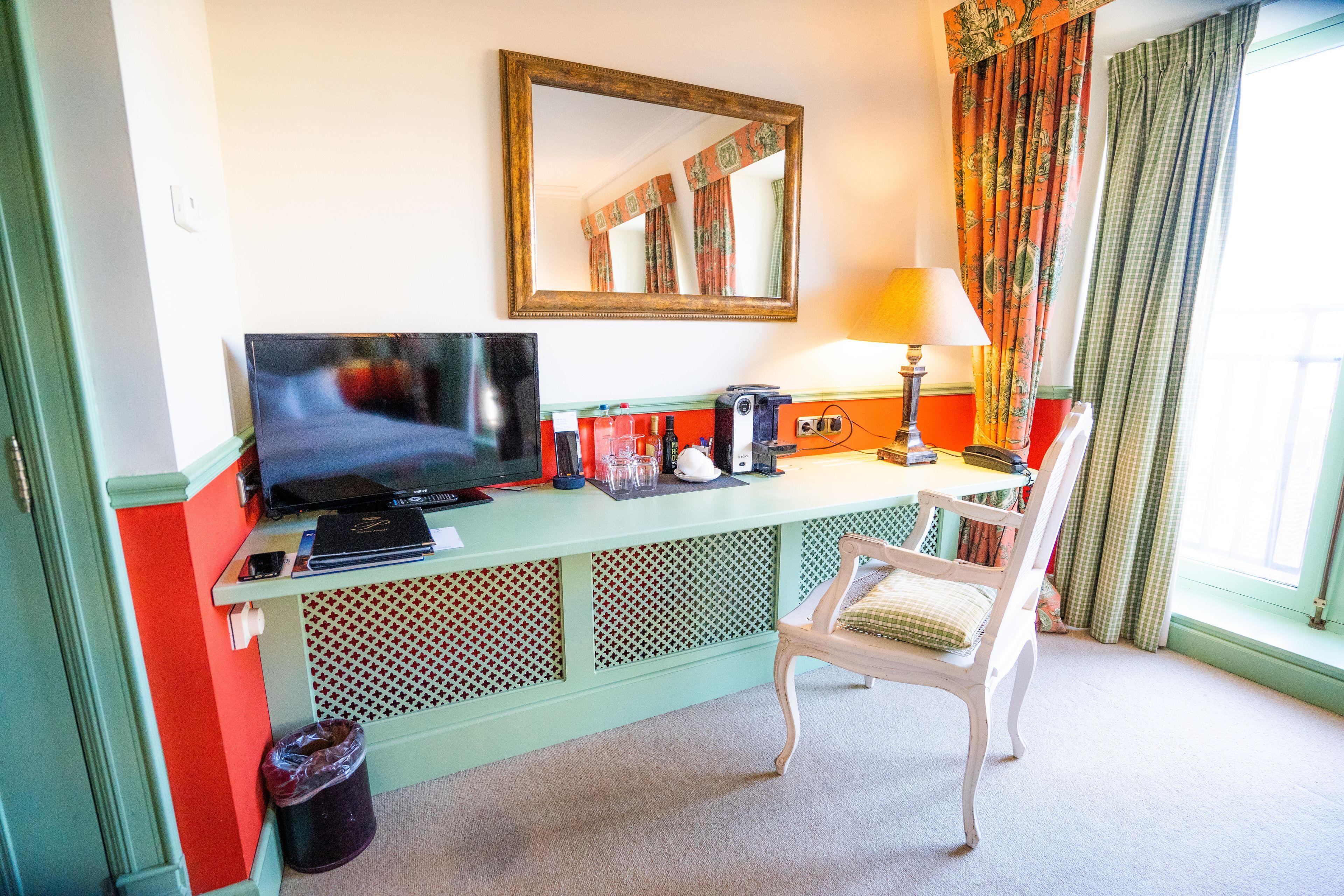 Paleis Hotel 4*